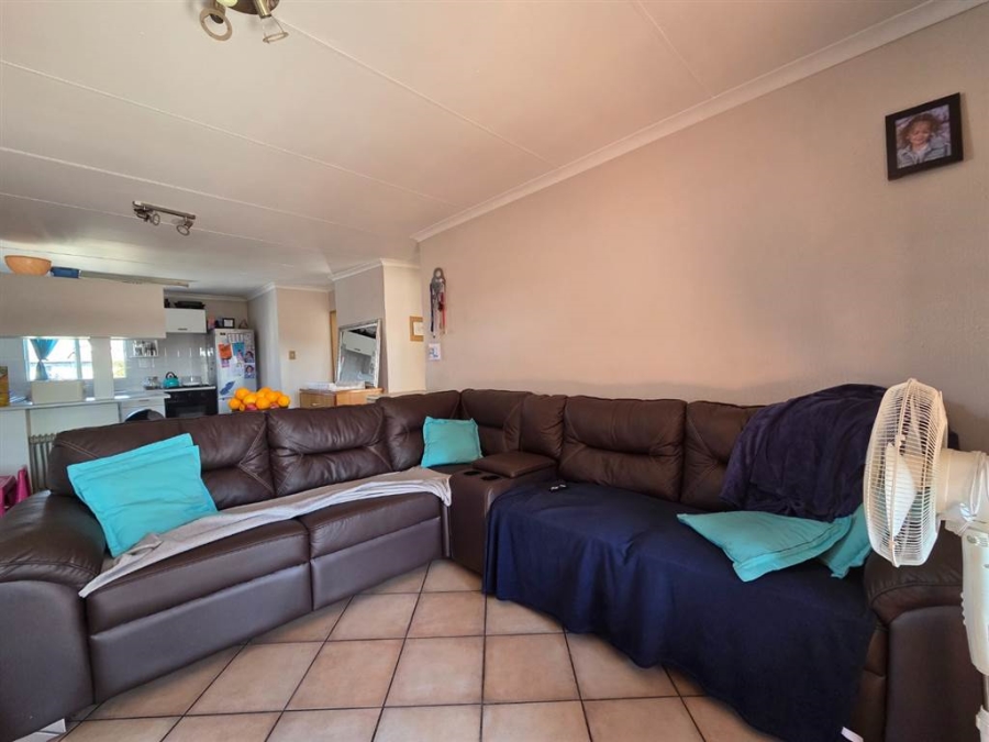 2 Bedroom Property for Sale in Verwoerdpark Gauteng