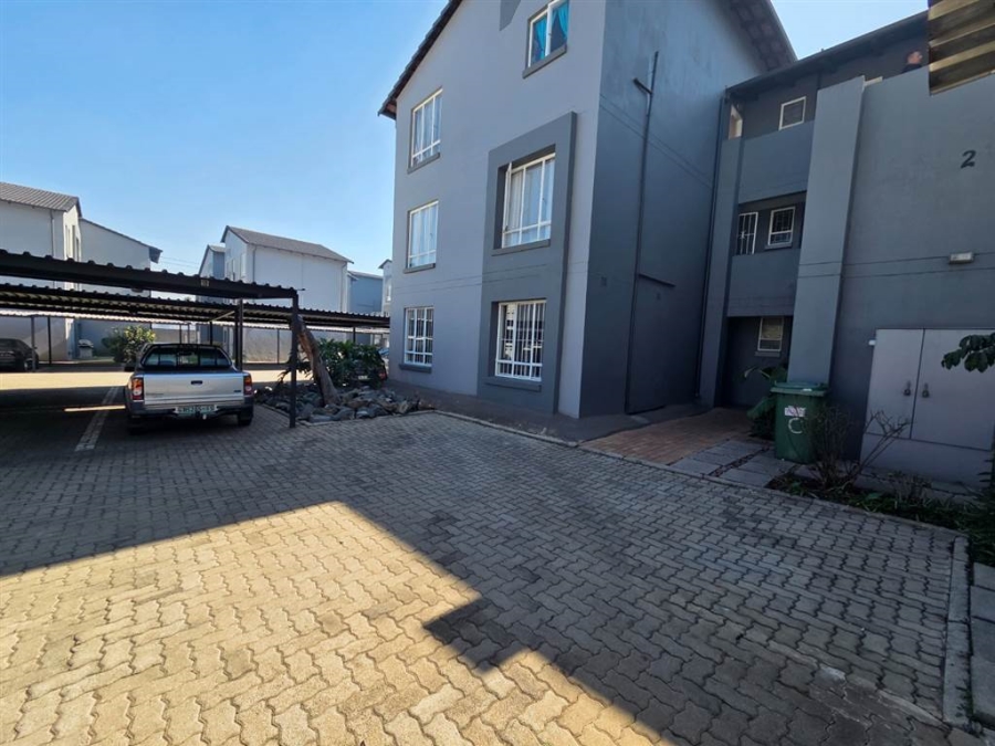 2 Bedroom Property for Sale in Verwoerdpark Gauteng