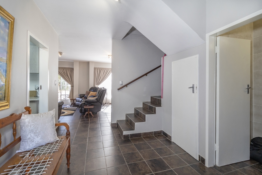 3 Bedroom Property for Sale in Garsfontein Gauteng