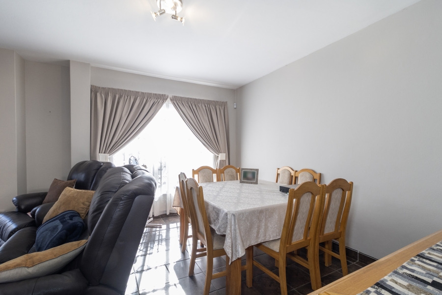 3 Bedroom Property for Sale in Garsfontein Gauteng