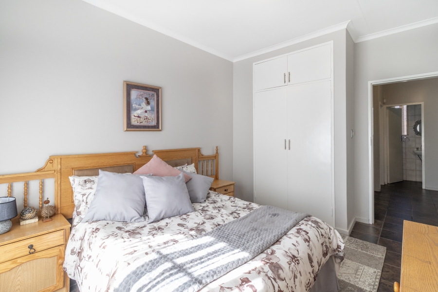 3 Bedroom Property for Sale in Garsfontein Gauteng
