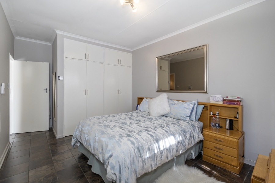 3 Bedroom Property for Sale in Garsfontein Gauteng