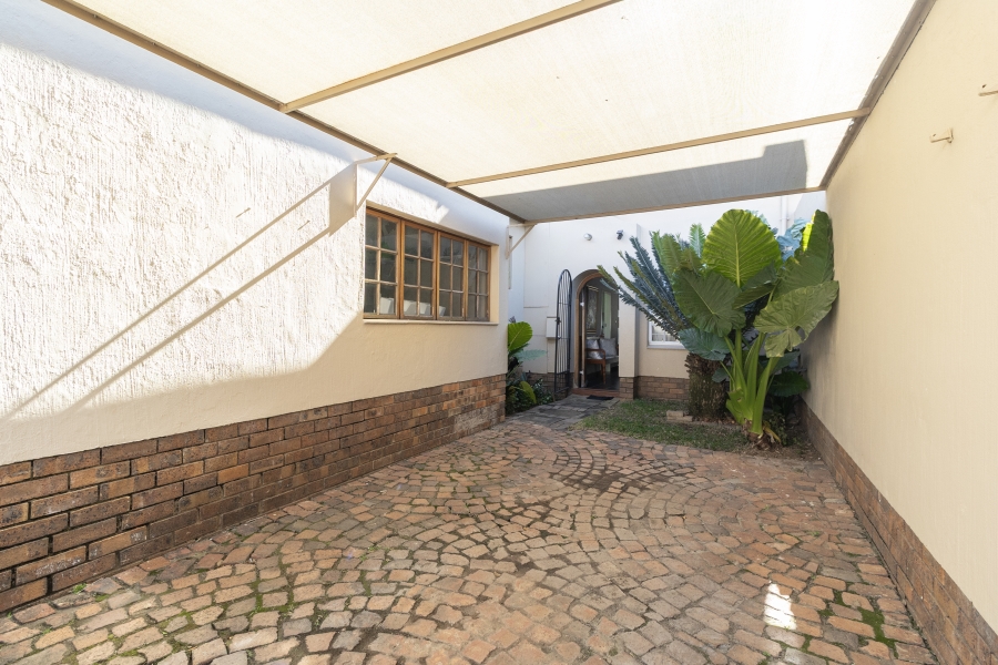 3 Bedroom Property for Sale in Garsfontein Gauteng
