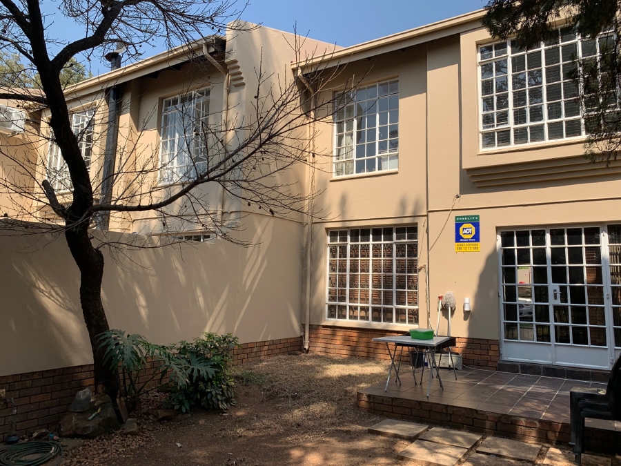 3 Bedroom Property for Sale in Garsfontein Gauteng