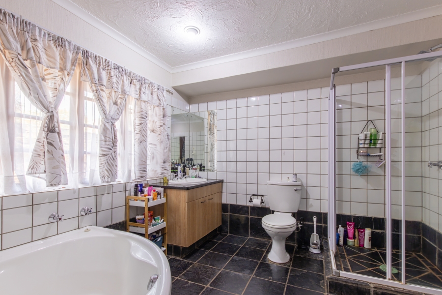 3 Bedroom Property for Sale in Poortview Gauteng