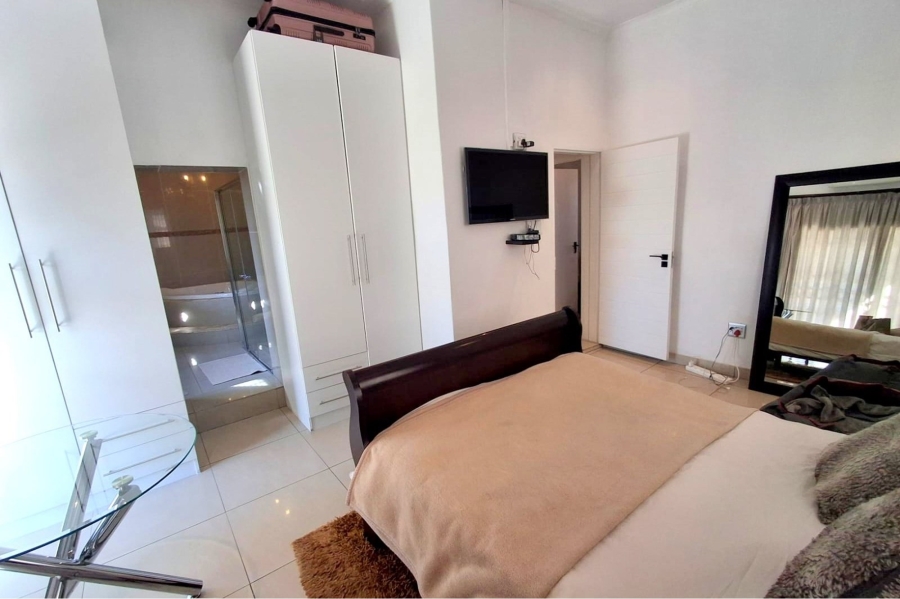 3 Bedroom Property for Sale in Edenvale Central Gauteng