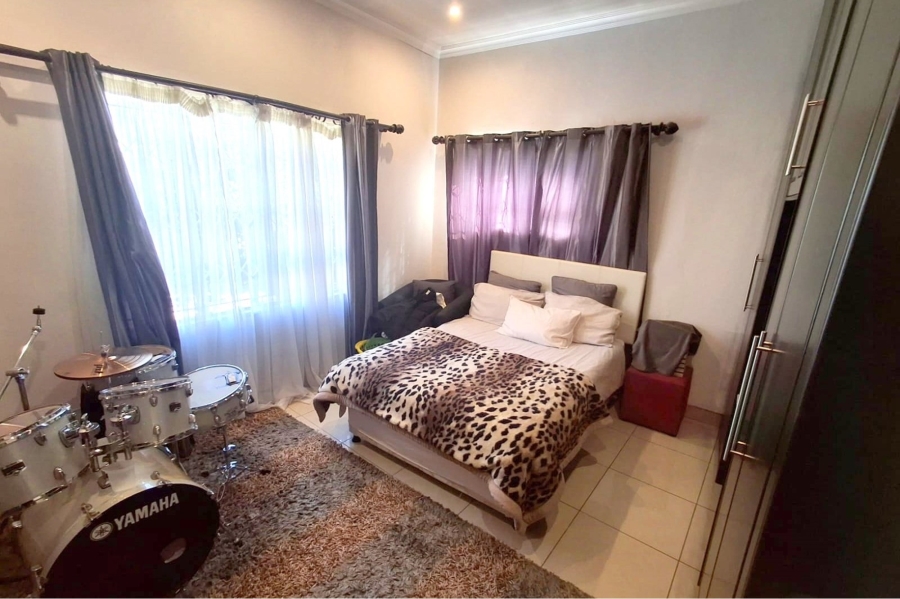 3 Bedroom Property for Sale in Edenvale Central Gauteng