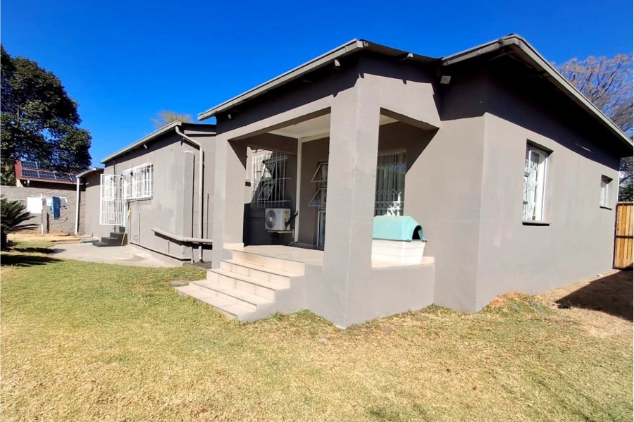 3 Bedroom Property for Sale in Edenvale Central Gauteng