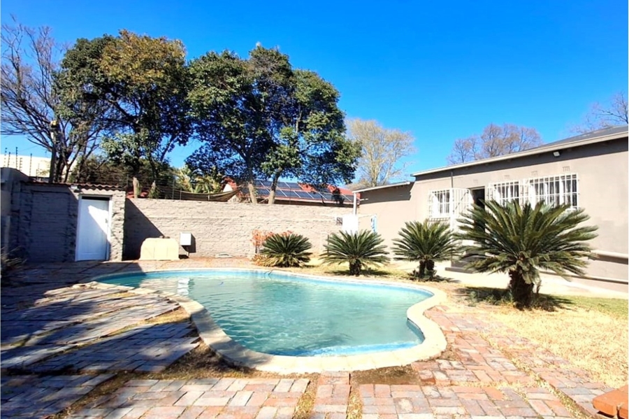 3 Bedroom Property for Sale in Edenvale Central Gauteng