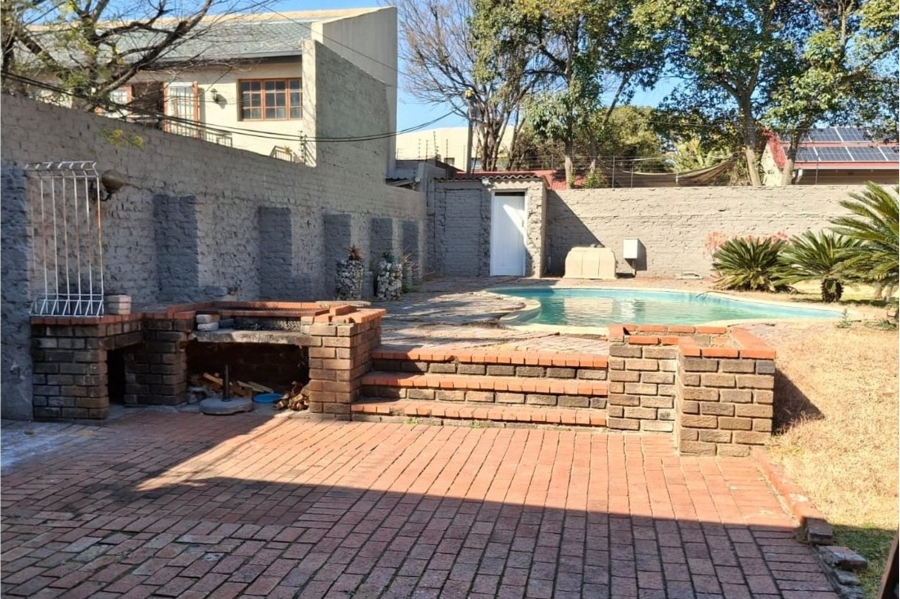 3 Bedroom Property for Sale in Edenvale Central Gauteng