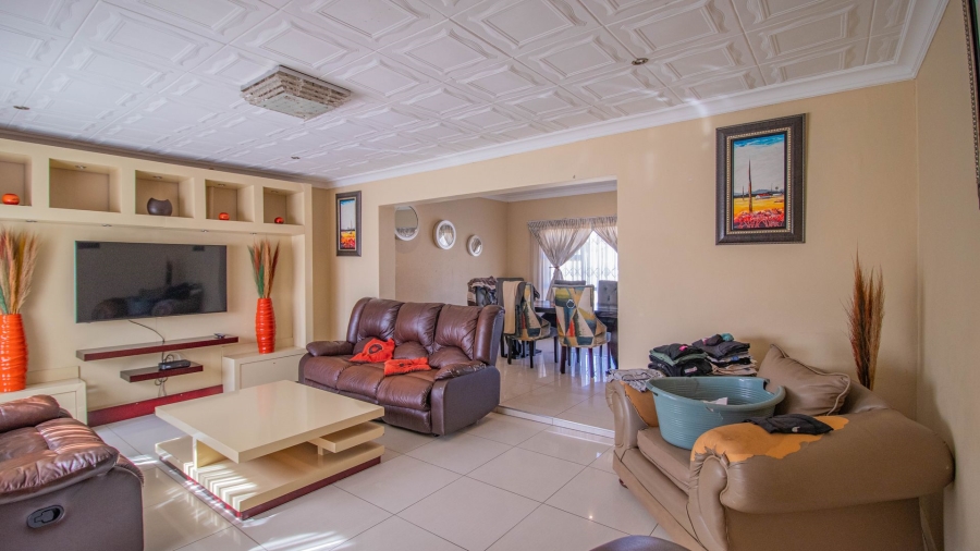 4 Bedroom Property for Sale in Elspark Gauteng