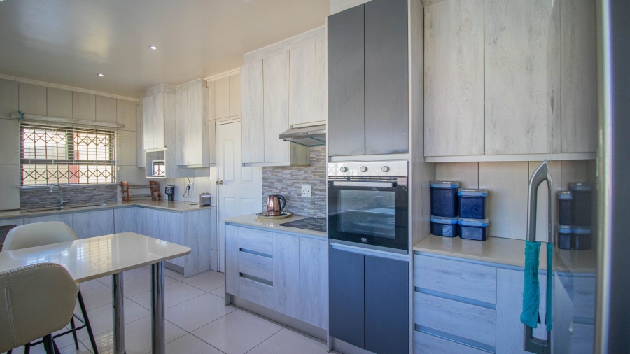 4 Bedroom Property for Sale in Elspark Gauteng