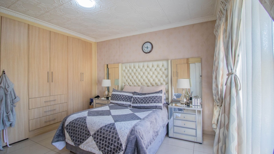 4 Bedroom Property for Sale in Elspark Gauteng