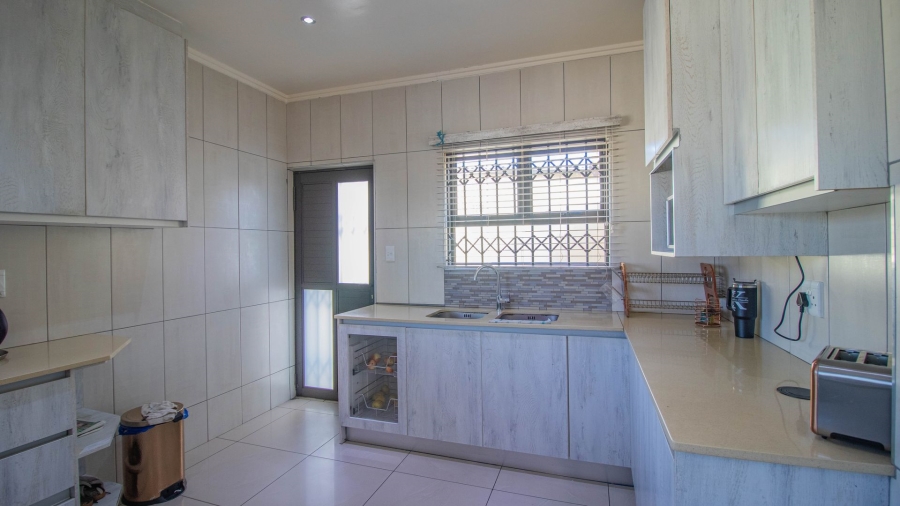 4 Bedroom Property for Sale in Elspark Gauteng