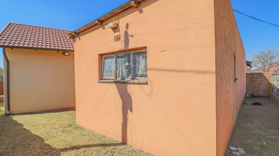 4 Bedroom Property for Sale in Elspark Gauteng