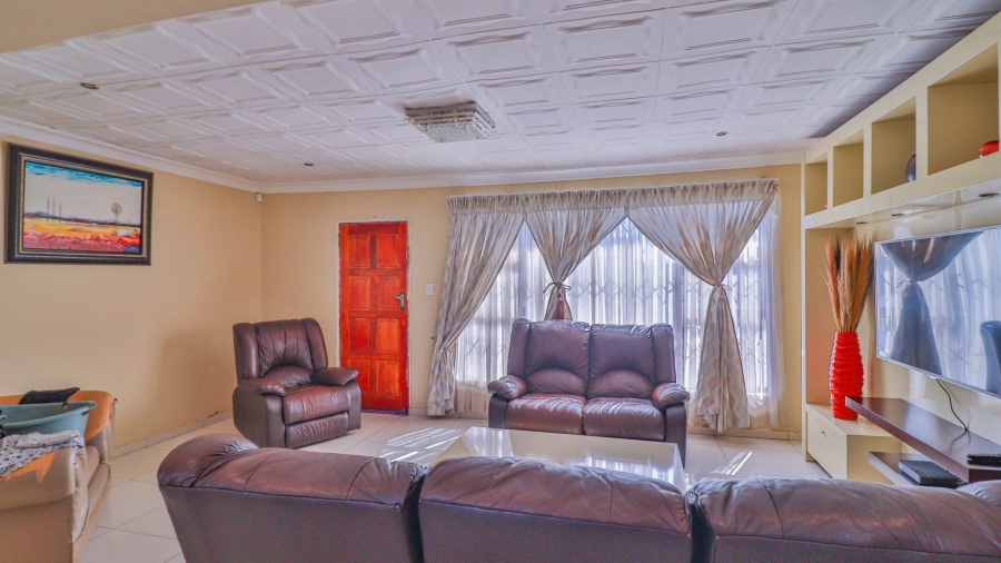 4 Bedroom Property for Sale in Elspark Gauteng