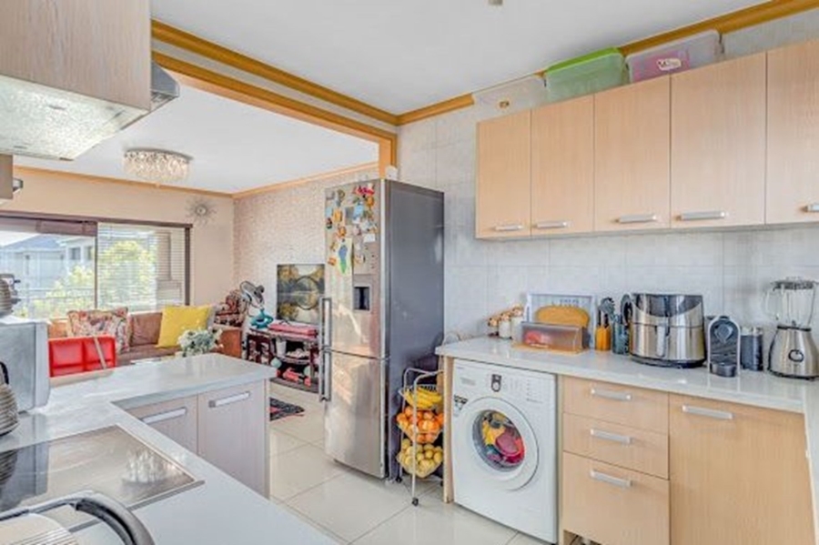 To Let 2 Bedroom Property for Rent in Halfway Gardens Gauteng