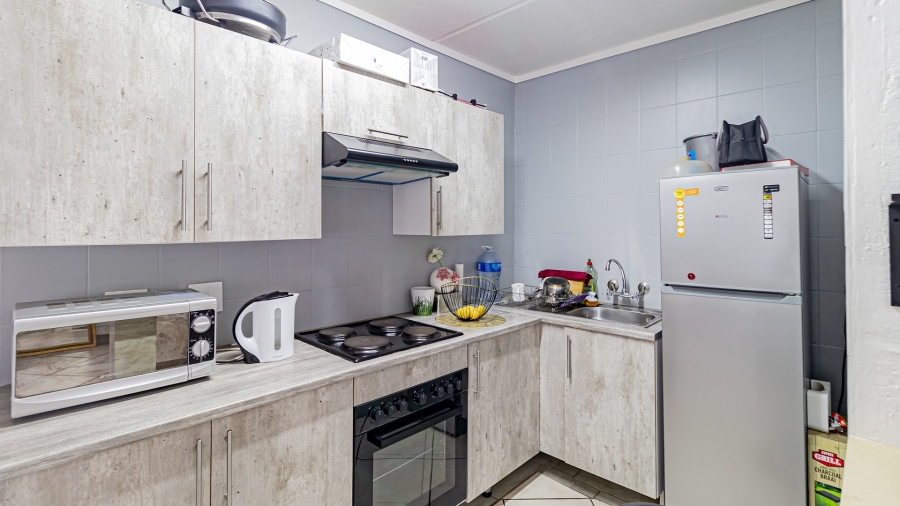 1 Bedroom Property for Sale in Bruma Gauteng