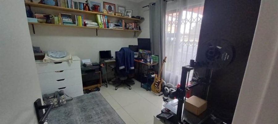 2 Bedroom Property for Sale in Brackendowns Gauteng