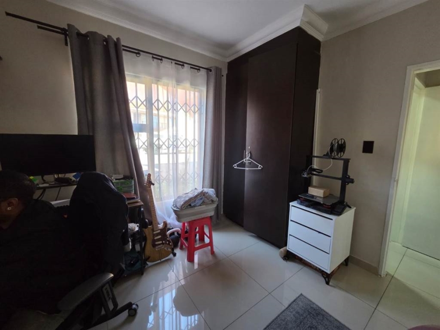 2 Bedroom Property for Sale in Brackendowns Gauteng