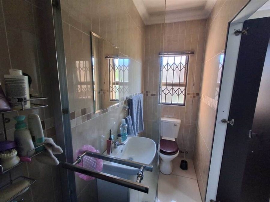 2 Bedroom Property for Sale in Brackendowns Gauteng
