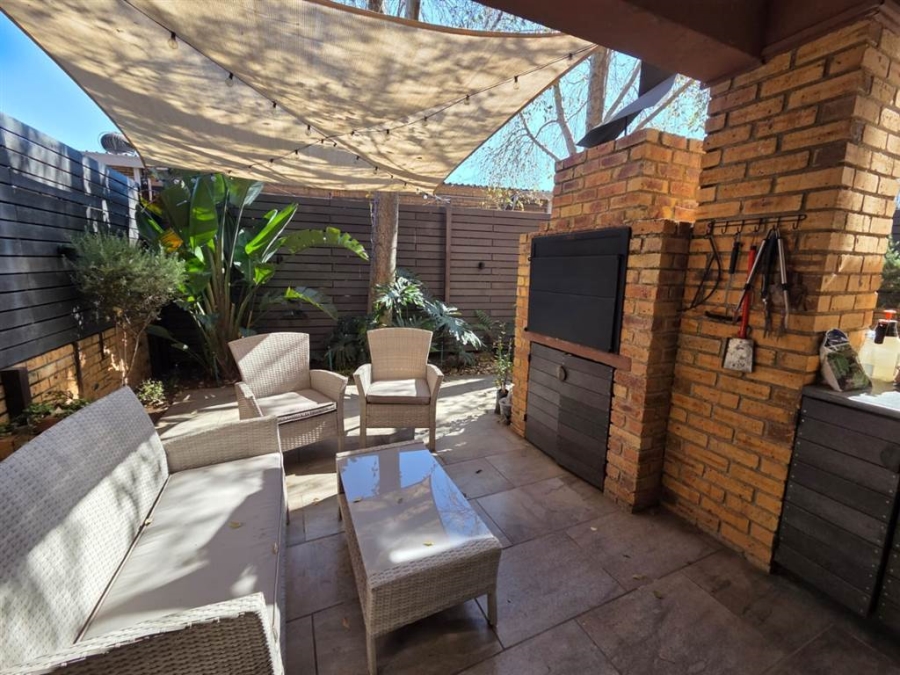 2 Bedroom Property for Sale in Brackendowns Gauteng