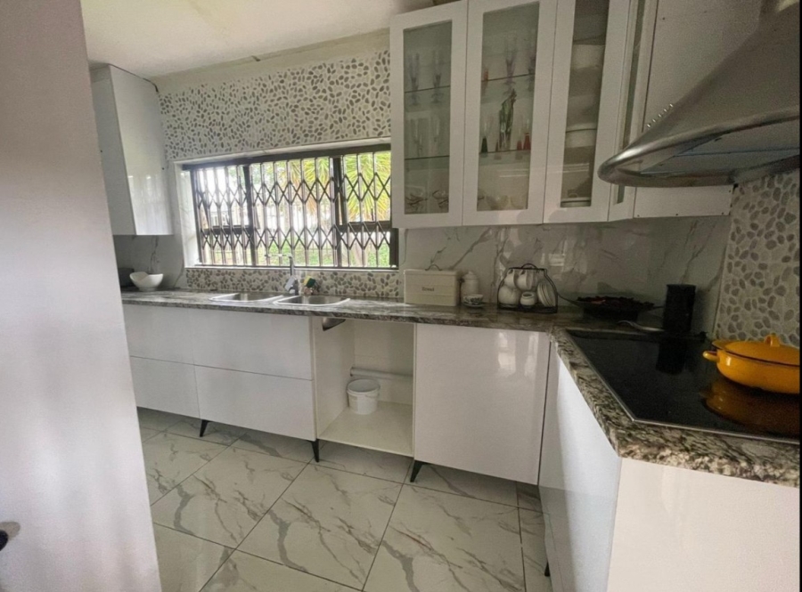 4 Bedroom Property for Sale in Mondeor Gauteng