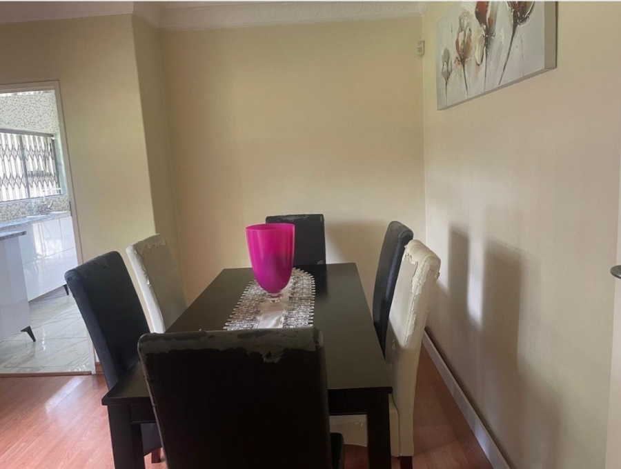 4 Bedroom Property for Sale in Mondeor Gauteng