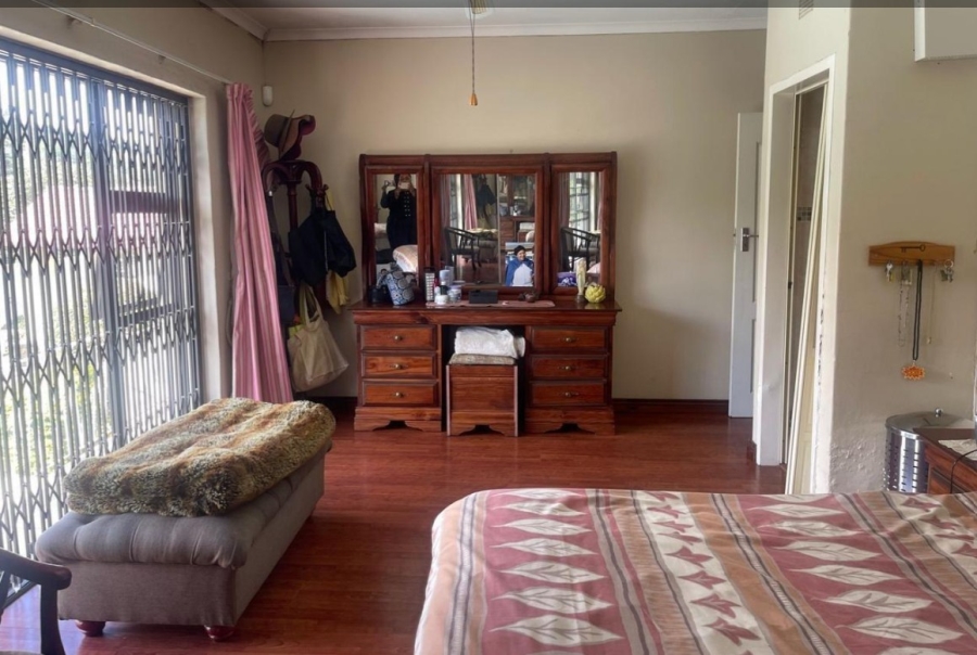 4 Bedroom Property for Sale in Mondeor Gauteng