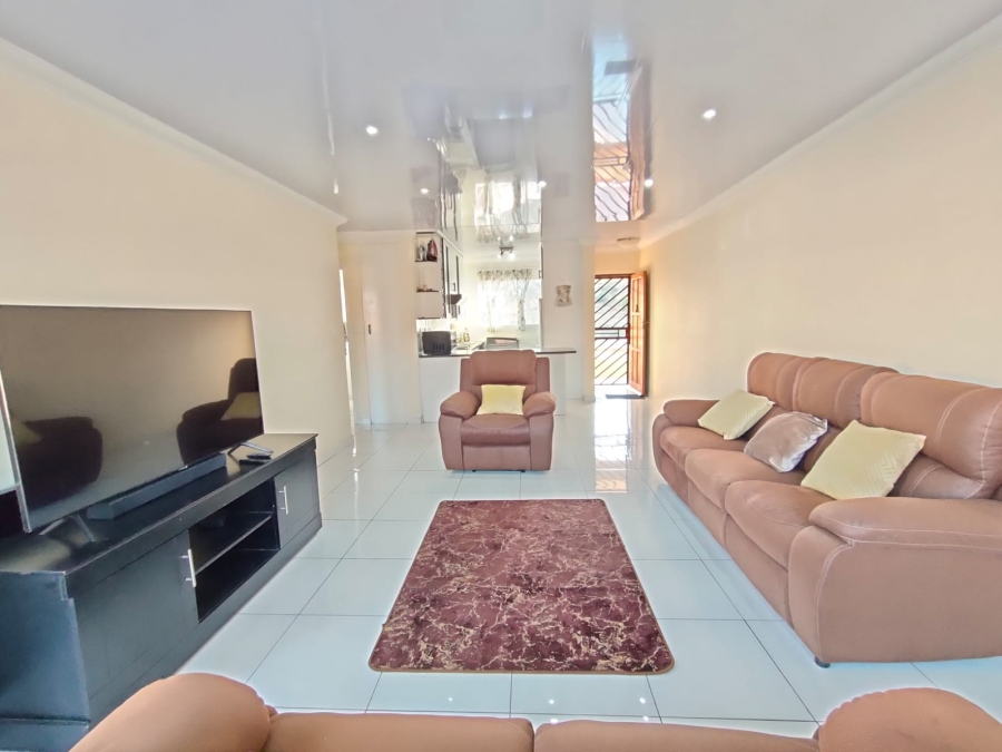 3 Bedroom Property for Sale in Risana Gauteng