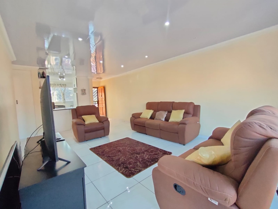 3 Bedroom Property for Sale in Risana Gauteng