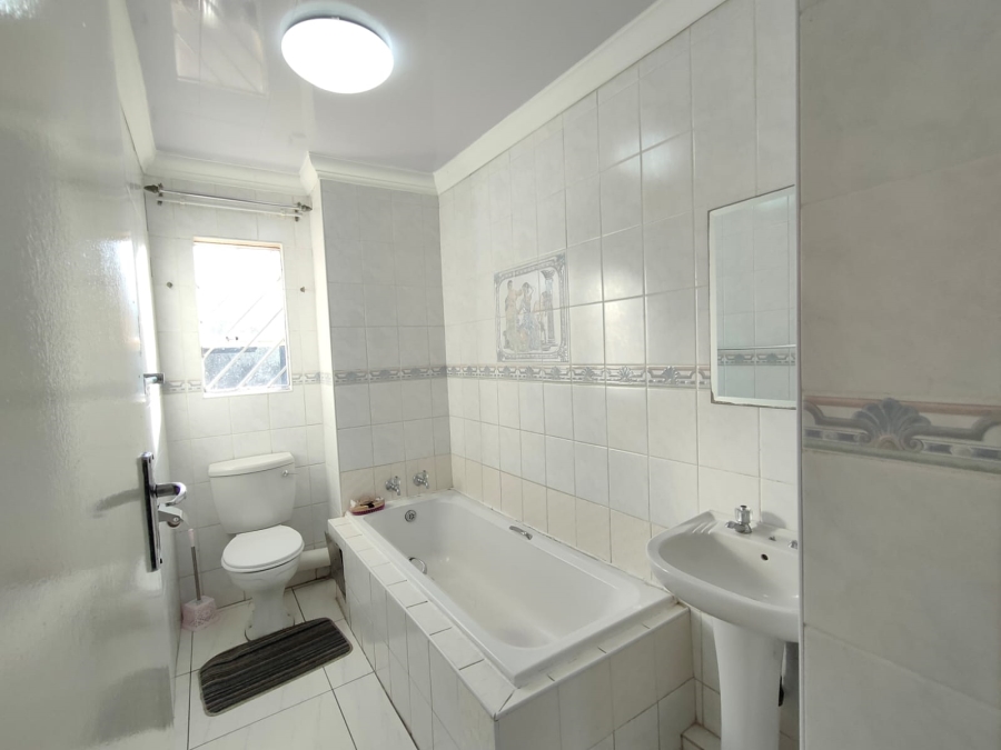 3 Bedroom Property for Sale in Risana Gauteng