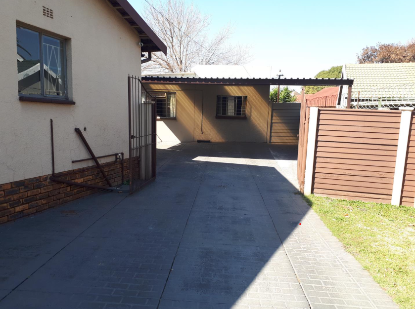 3 Bedroom Property for Sale in Verwoerdpark Gauteng