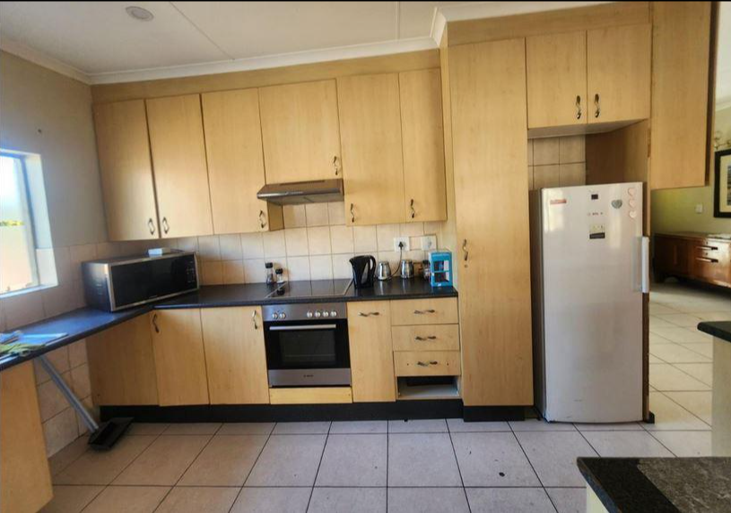 3 Bedroom Property for Sale in Verwoerdpark Gauteng