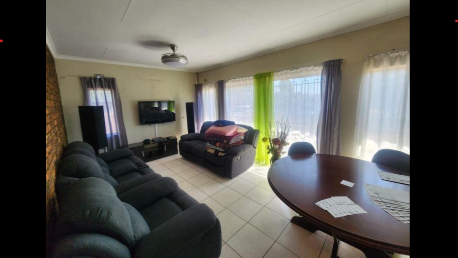 3 Bedroom Property for Sale in Verwoerdpark Gauteng