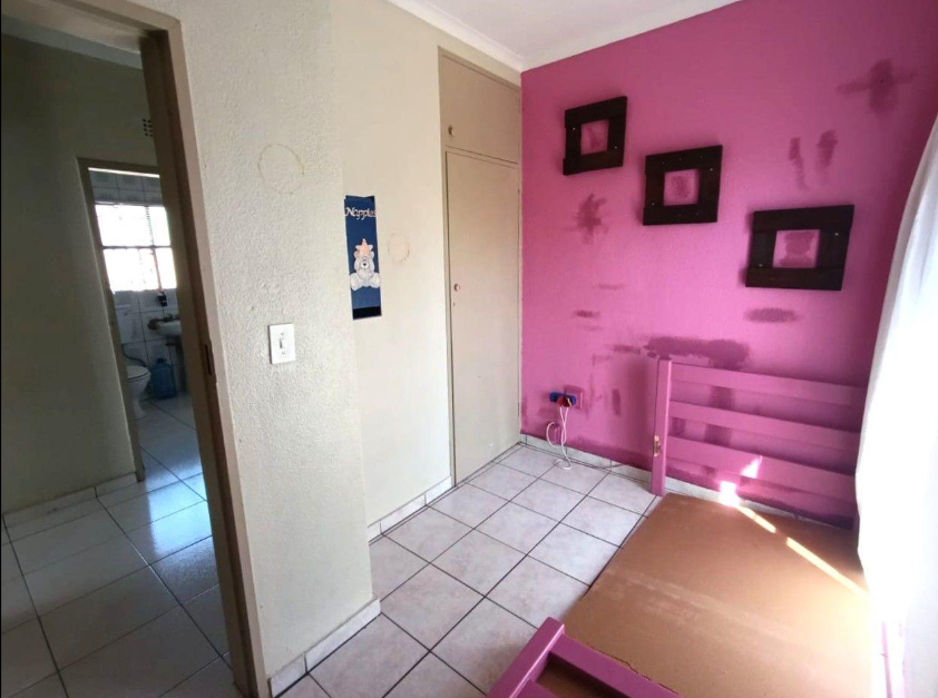 3 Bedroom Property for Sale in Verwoerdpark Gauteng