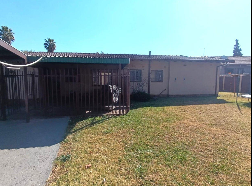 3 Bedroom Property for Sale in Verwoerdpark Gauteng
