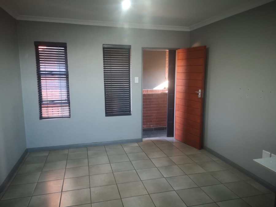 To Let 3 Bedroom Property for Rent in Mindalore Gauteng