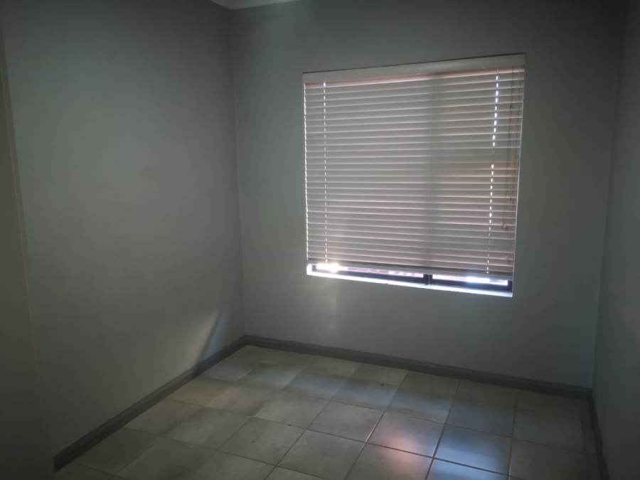 To Let 3 Bedroom Property for Rent in Mindalore Gauteng