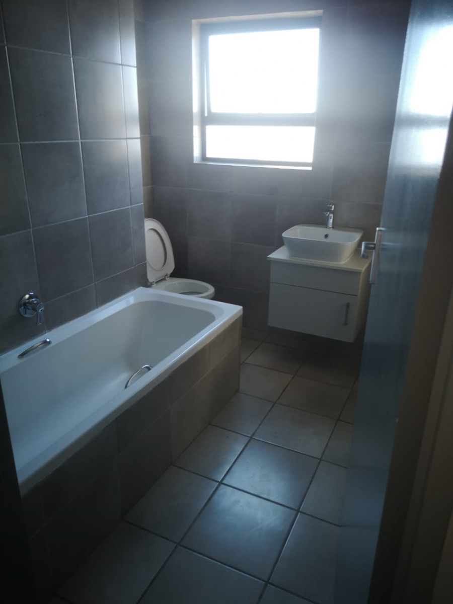 To Let 3 Bedroom Property for Rent in Mindalore Gauteng
