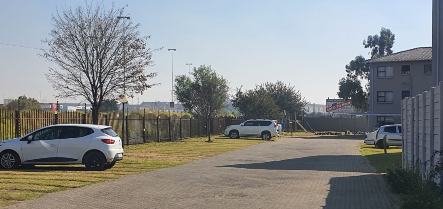 2 Bedroom Property for Sale in Beyers Park Gauteng