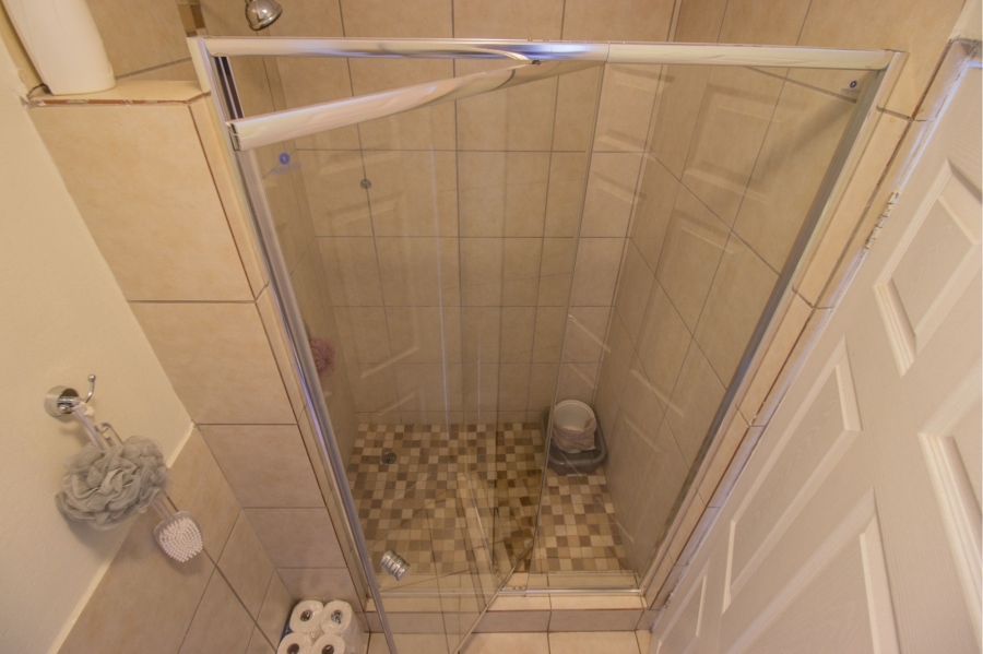 2 Bedroom Property for Sale in Ruimsig Gauteng
