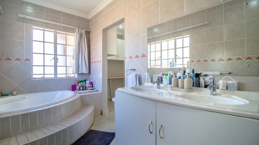 4 Bedroom Property for Sale in Irene Farm Villages Gauteng