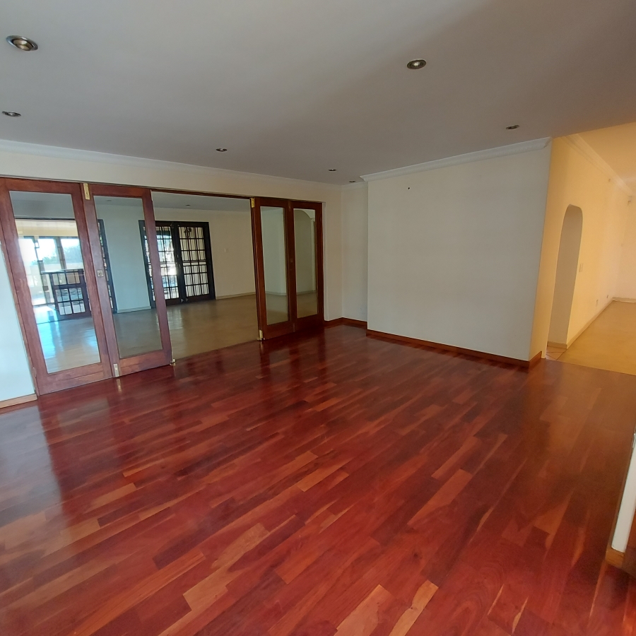5 Bedroom Property for Sale in Waterkloof Park Gauteng