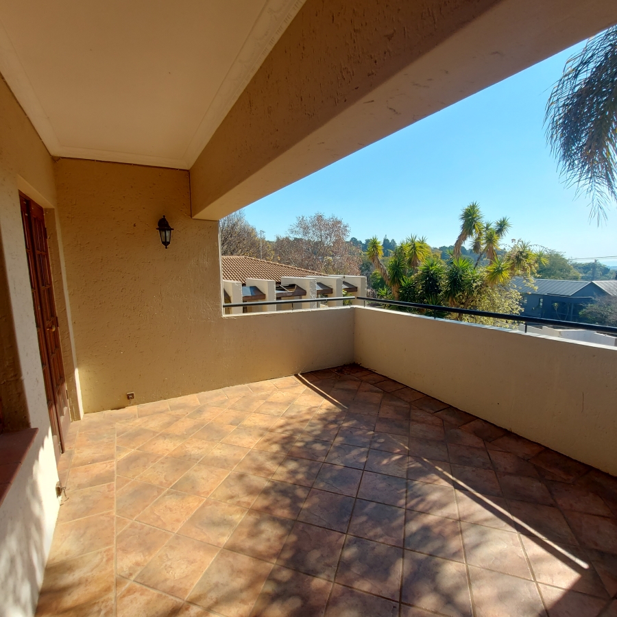 5 Bedroom Property for Sale in Waterkloof Park Gauteng