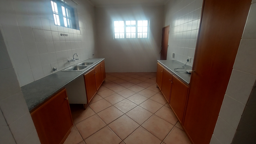 5 Bedroom Property for Sale in Waterkloof Park Gauteng