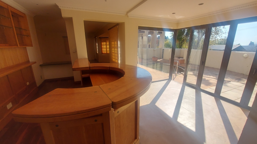 5 Bedroom Property for Sale in Waterkloof Park Gauteng