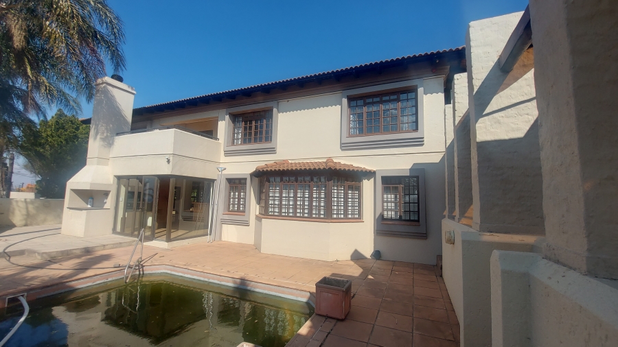 5 Bedroom Property for Sale in Waterkloof Park Gauteng