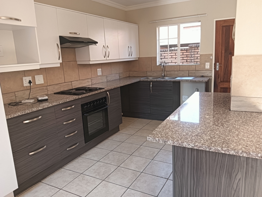 3 Bedroom Property for Sale in Raslouw Gauteng