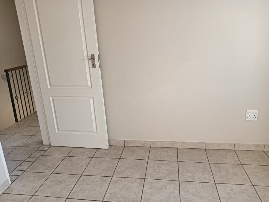 3 Bedroom Property for Sale in Raslouw Gauteng